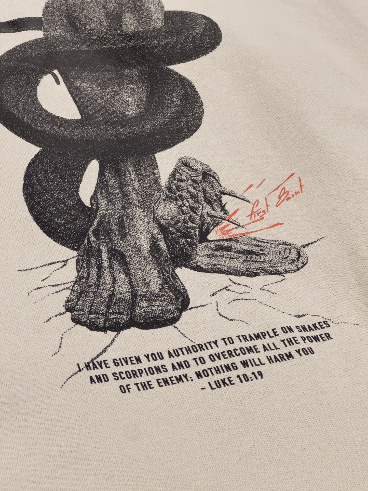 Trample Snakes Tee in Bone